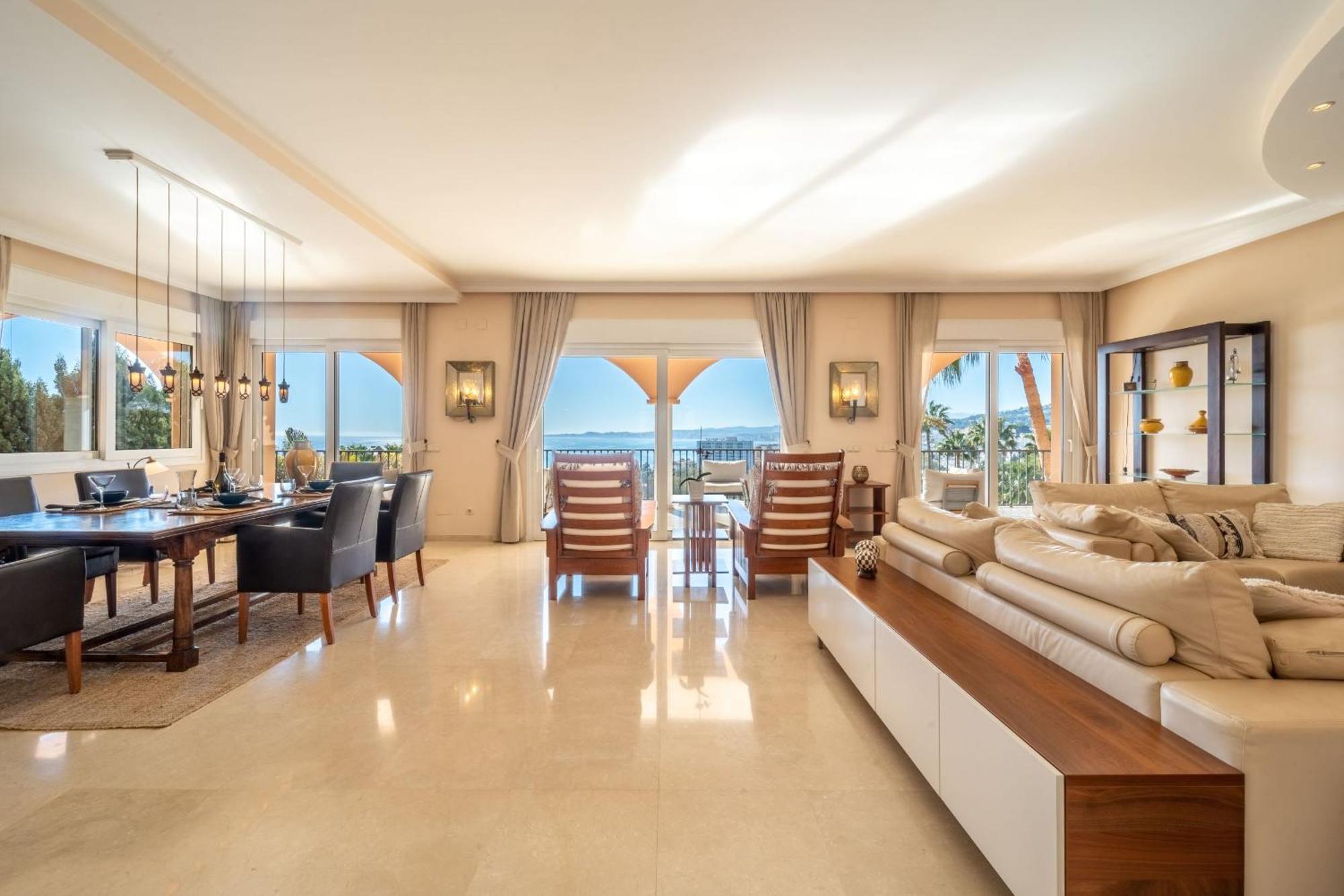 Beachside Villa With Panoramic Sea Views Бенальмадена Экстерьер фото